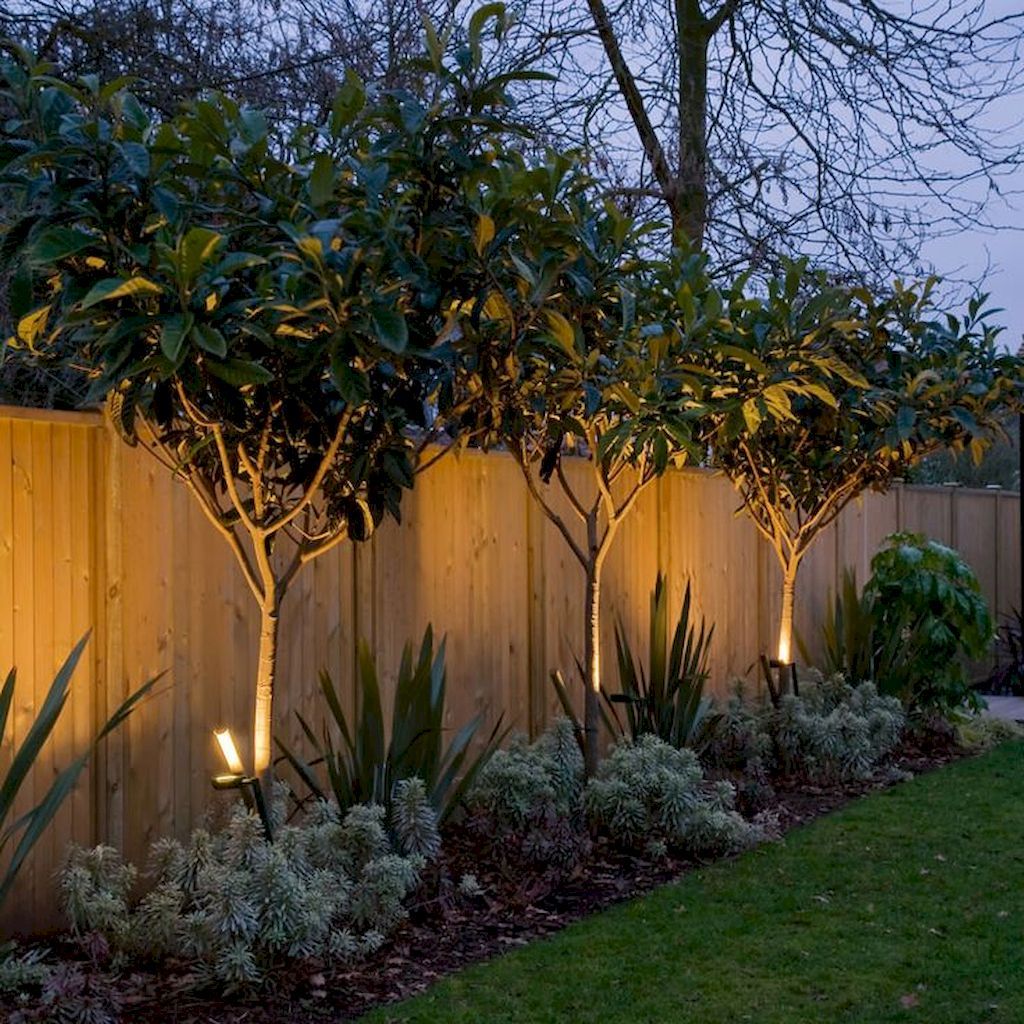 Fence uplighting